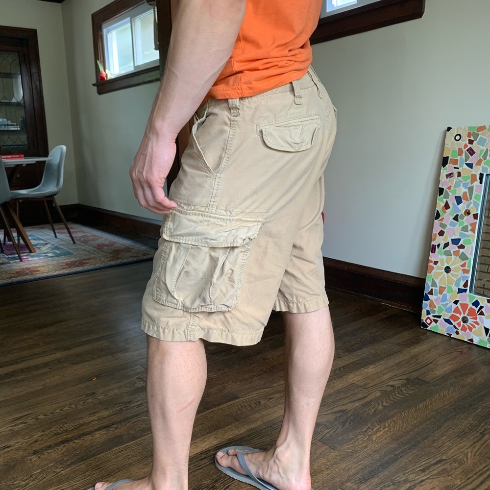 Men’s True Religion Cargo Shorts- Size 31